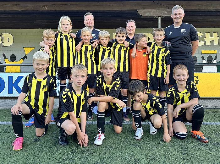 klein Mannschaft cut