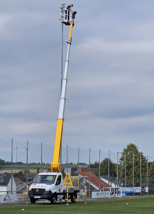 Neues Flutlicht in Schwaney - Bild 1